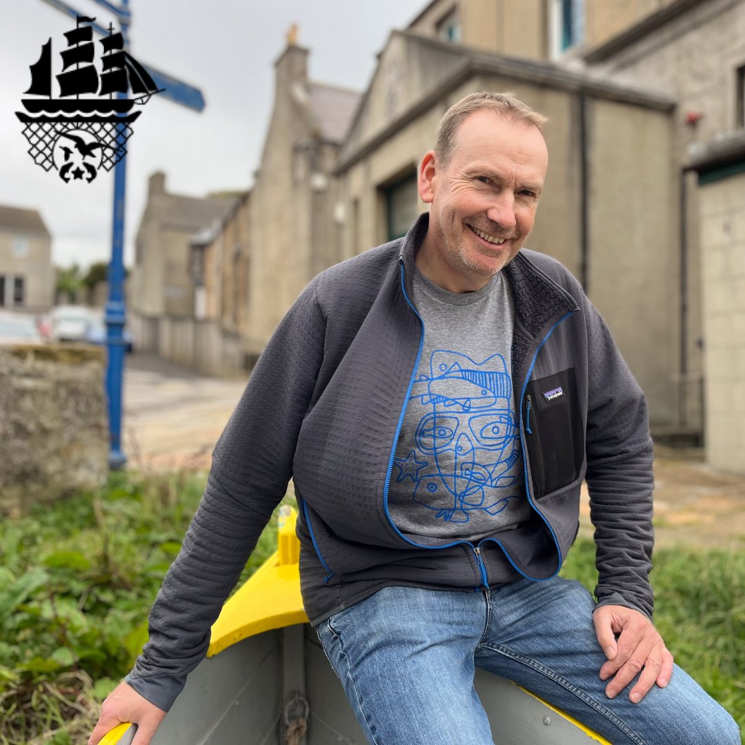 We're delighted to introduce our ‘Steps to Sustainability’ project - working with artists to develop new products to help the museum become more sustainable. First up: Meet Colin Kirkpatrick and his T-shirt design @MuseumsGalScot @SocEntAcademy @HeritageFundUK #Nationallottery