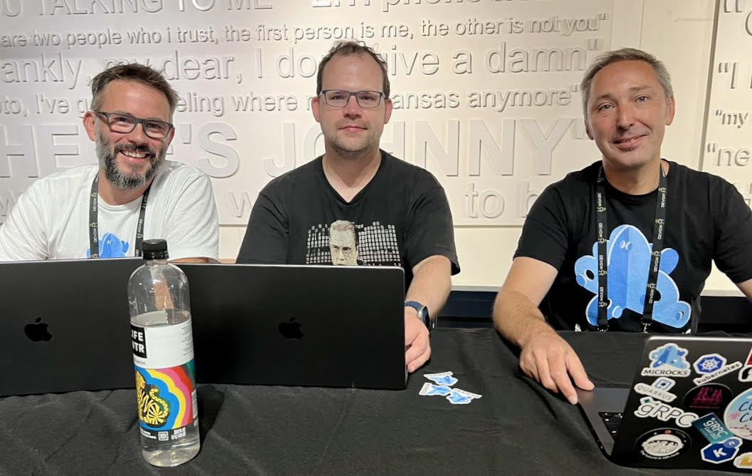 YadaYac's tweet image. 🚀@Devoxx Belgium 2023 🎉! See my article about our fantastic week with @microcksio. We&apos;ve got big news - @testcontainers @AtomicJarInc Official Modules. Discover how we rocked with @starbuxman 🍸.../...

📢 Take it! 👇
linkedin.com/pulse/wrapping…

#Microcks #API #JavaCommunity
