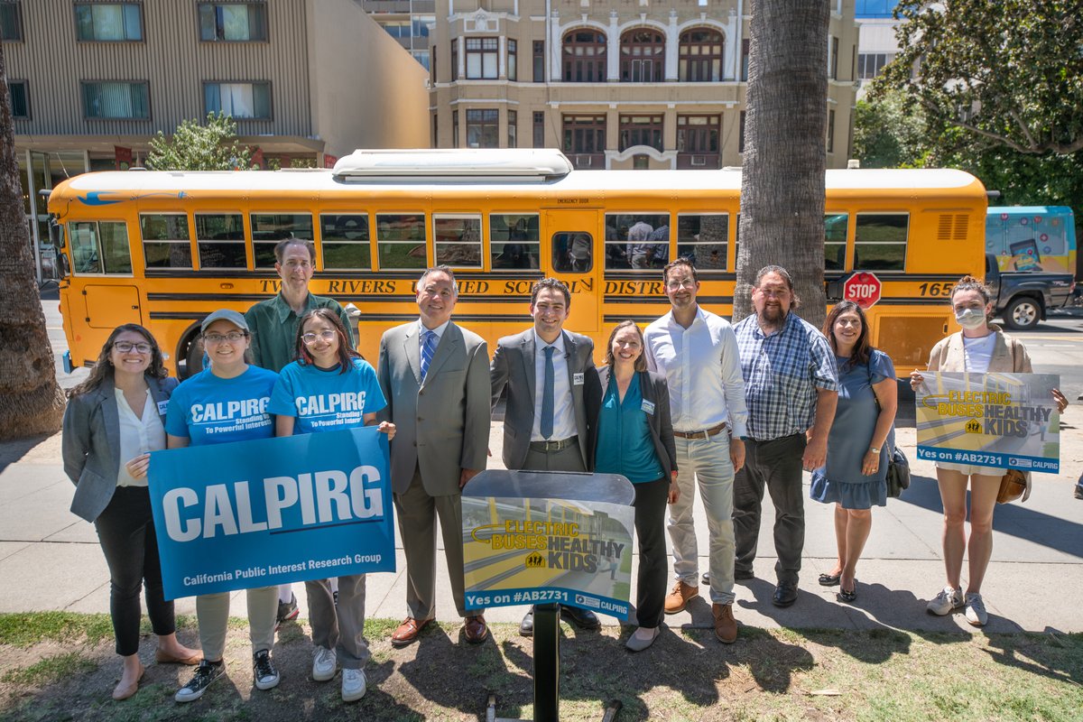CALPIRG's tweet photo. Great news! CA will transition to zero-emission school buses, which are healthier for our kids and better for the environment. Thank you @CAgovernor @GavinNewsom for signing #AB579 by @AsmPhilTing. Our children, and their families, can breathe a little bit easier moving forward https://t.co/rPoK1dwAsB
