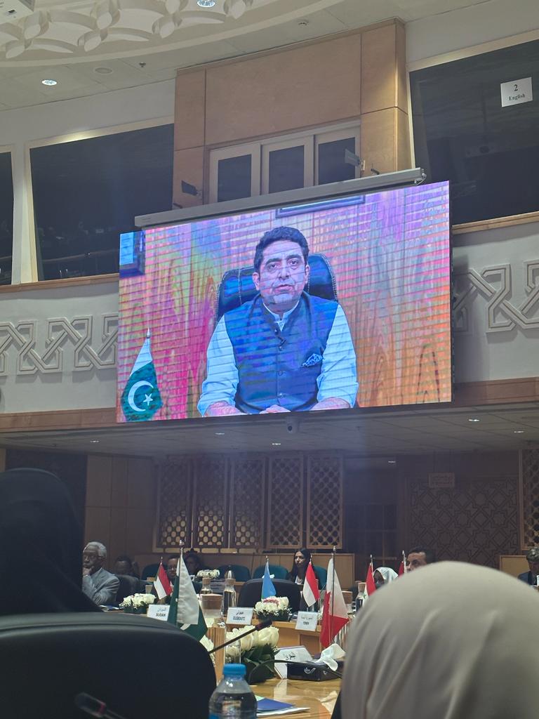ZaeemZia's tweet photo. Honored to speak at the 70th session of the Regional Committee for Eastern Mediterranean Region.
The Model of care is the commitment of the Gov of Pakistan to provide the best services at the primary care level. The support of @WHOPakistan and partners have been crucial.
#RC70 https://t.co/TO76bRbuM4