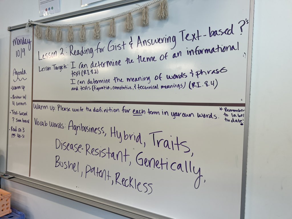 HerbertAkinsMS's tweet photo. Class Commitments and Learning Targets …including students in their learning in 8th grade, Track 1 ELA #NighthawkVision https://t.co/xr1aepCKFO