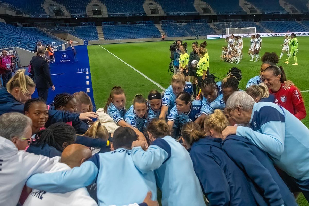 Laeti_Philippe's tweet photo. ๐ฉต๐ Pas le rรฉsultat espรฉrรฉ mais du positif ร en tirerโฆ
Une nouvelle semaine de travail pour prรฉparer la rรฉception du @LOSC_Feminines samedi !! ๐
๐งค @KEEPERsportFR @AnthonyKrumhorn
๐งฆ @ranna_sport
๐ธ @hacfem
โ#hacwomen #lehavre #lh #football #women #S17 #keepitall #keepersport https://t.co/z3mGlEF5Az