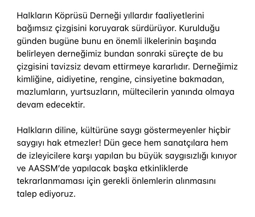 Coşkuyla geçen konserimiz sonunda yaşanan hadiseye dair açıklamamızdır. Bu ülkenin tüm seslerini en güçlü şekilde duyurmaya ve halay çekmeye devam edeceğiz. Çünkü çok renklilik bütün makamların üzerindedir! ✌🏻
<a href="/BaJaR_SeHiR/">Bajar</a>
<a href="/Multeci_Film/">İzmir Mülteci Film Festivali</a>
<a href="/tuncsoyer/">Tunç Soyer</a>
<a href="/aassm_official/">AASSM</a>
<a href="/izmirbld/">İzmir Büyükşehir Belediyesi</a>