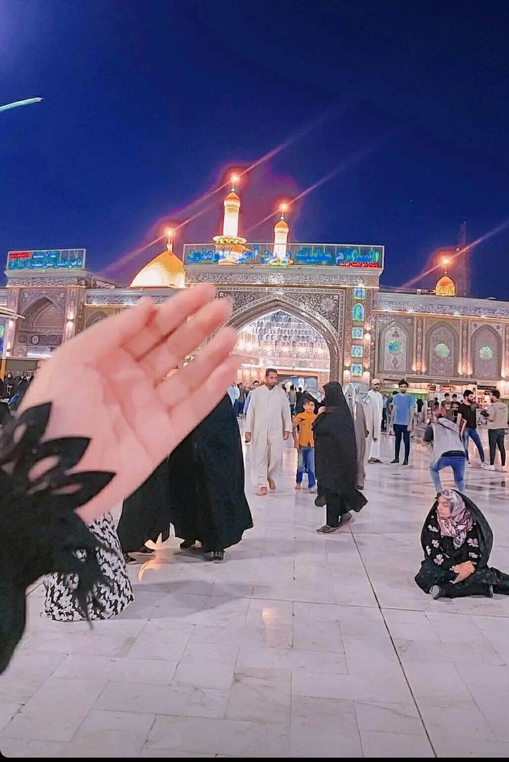Hina_Fatima72's tweet photo. #Karbobala Of #Haider (a.s) master come help 🥺 https://t.co/VT3W0KBHsB