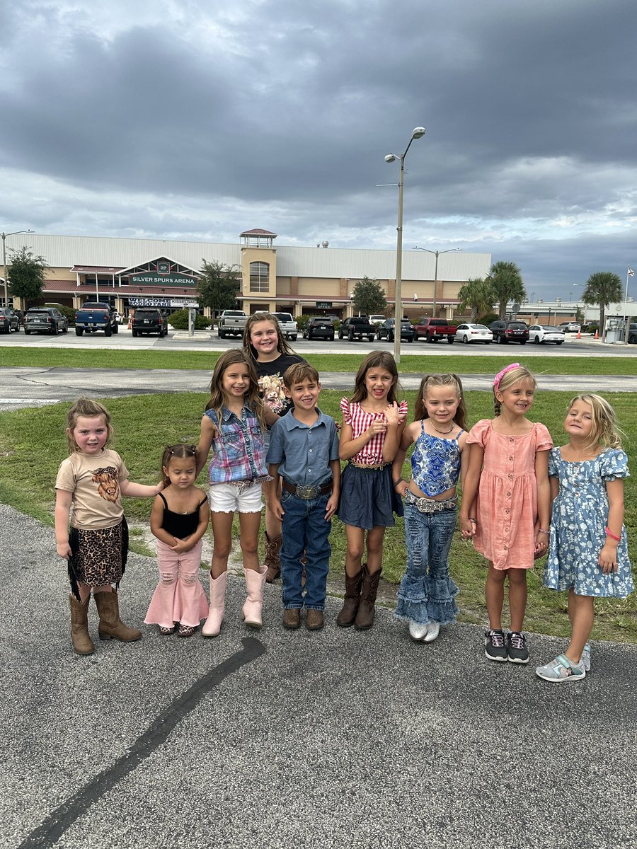 Christine Cole tweet media