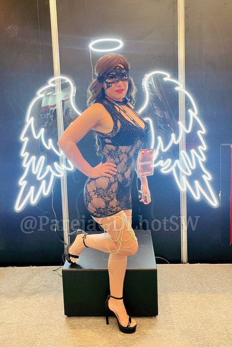 Cual te comes, la buena 😇 o la mala 😈?  Todo mi contenido justo aqu&iacute; 👇❤️ https://t.co/TZx6h3vUqH