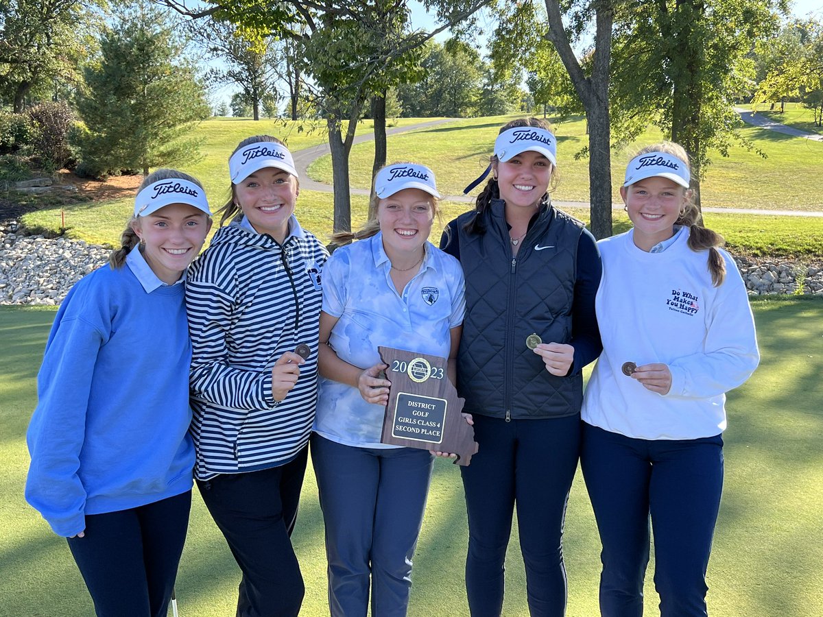 BlazerGirlsGolf's tweet photo. Tolton Girls Golf finished 2nd place as a team today in Class 4 Districts! Audrey was medalist with 68(-4)! Kate was 3rd with 77, Catherine’s 94 finished 12th. All 3 earn All District honors! Next stop: STATE! https://t.co/enGbO7FspO