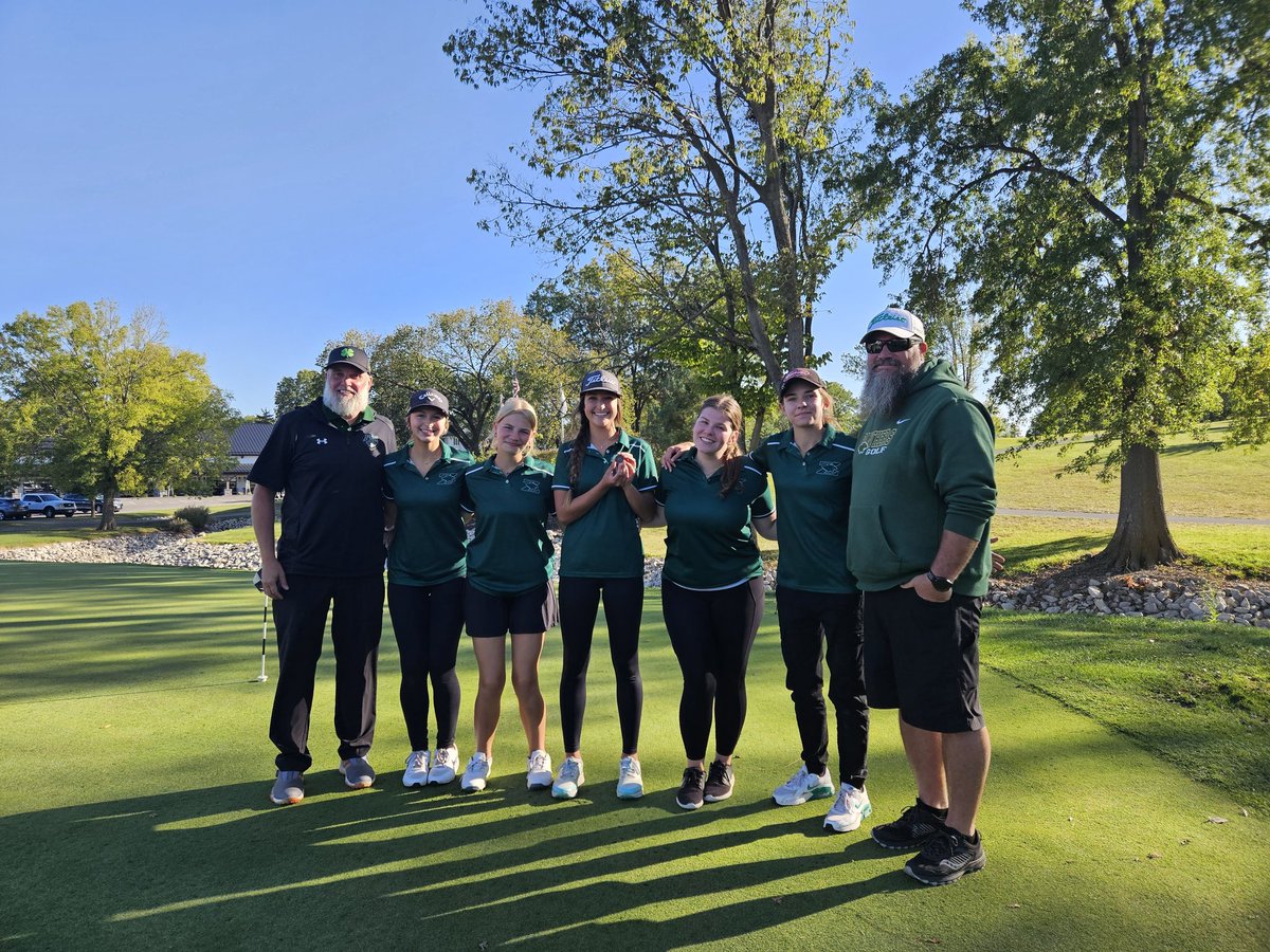 FZNGirlsGolf's tweet photo. Districts are in the books and FZN Girls Golf did great. Isa Flores qualified for state shooting a score of 86 and bringing home a 7th place medal. Congrats on a great season girls and let's cheer on Isa next week at state!!! https://t.co/JiqhfwSFrQ