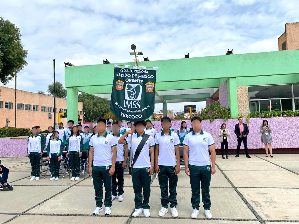 IMSSedomexote's tweet photo. En una emotiva ceremonia, la Titular de #IMSSEdomexOriente, Dra. Miriam Sánchez Castro, tomó protesta y abanderó a los deportistas de nuestros Centros de Seguridad Social que participarán en los Juegos Nacionales #ODEIMSS en #Oaxtepec. ¡Mucha suerte a nuestros representantes! https://t.co/a6x2Cv8MvN
