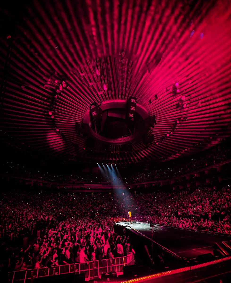 RomeoSantosPage's tweet photo. Gracias San Francisco, Oakland and LA... Next stop Ontario. https://t.co/VIMZ7FsARS
