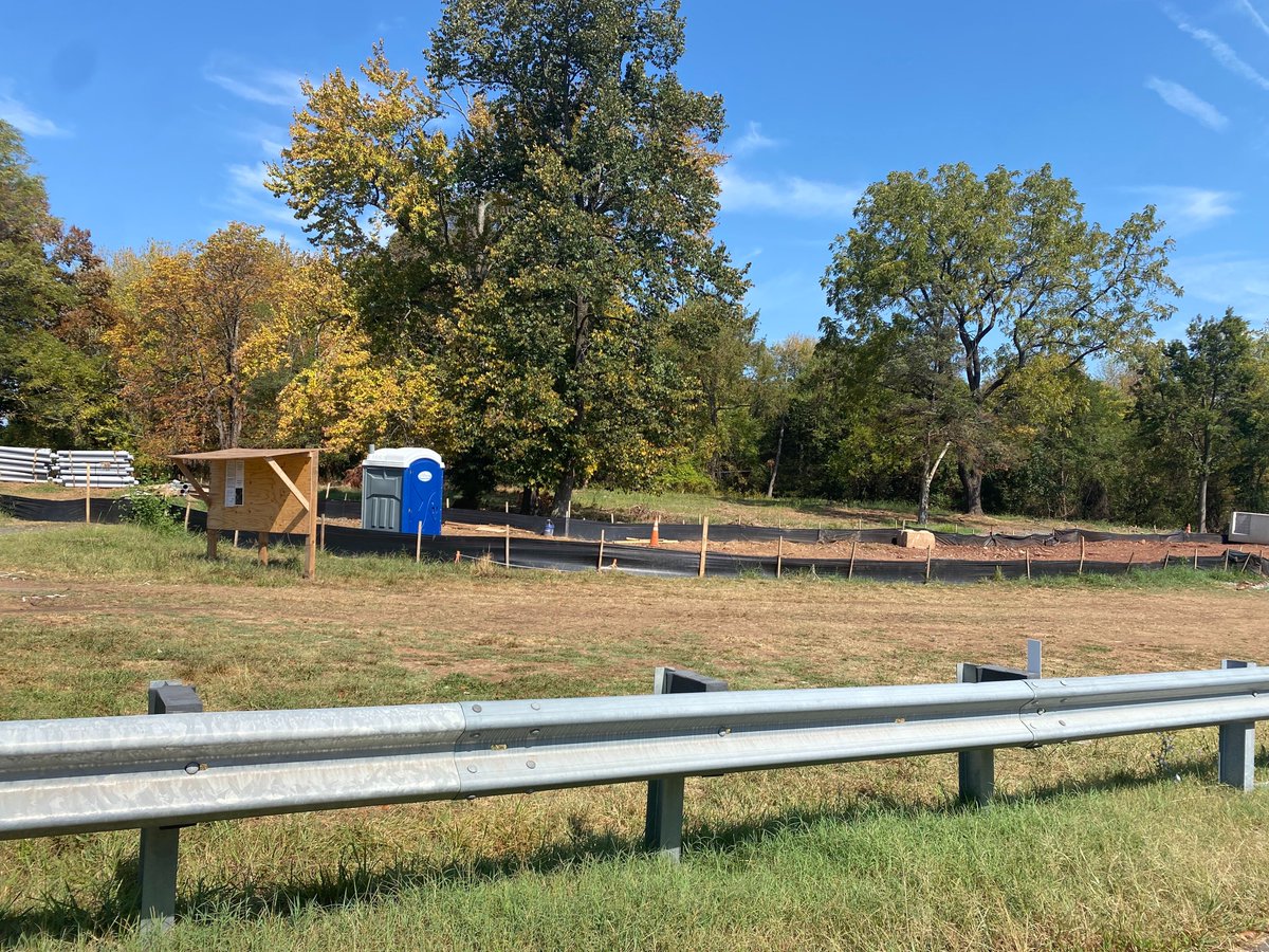 NovaOffbeat's tweet photo. The Gaines House is currently underway with a teardown. Like all things, the plot will be used for what can only be assumed as redevelopment. The house, built in the late 19th cent., was first owned by the Gaines Family, on which the very community of #GainesvilleVa began. https://t.co/cbsI7b6Izv