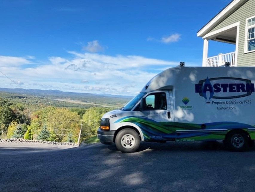 Eastern1932's tweet image. What was your Monday morning view? One of our technicians was treated to a beautiful one during some service work! #viewsfromtheroad #servicetechnician #energyforeveryone #fuelingyou
