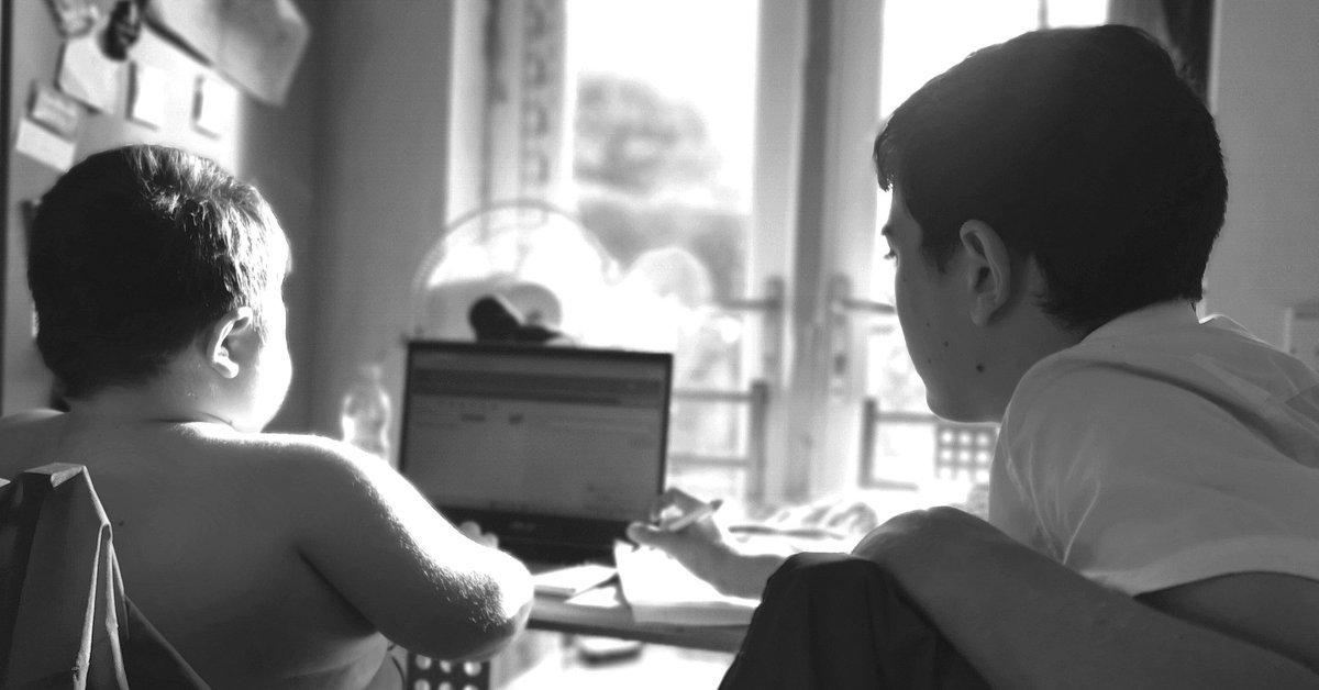 doaksat's tweet photo. Bonding over doing math! 😍 https://t.co/qVEbozItoC