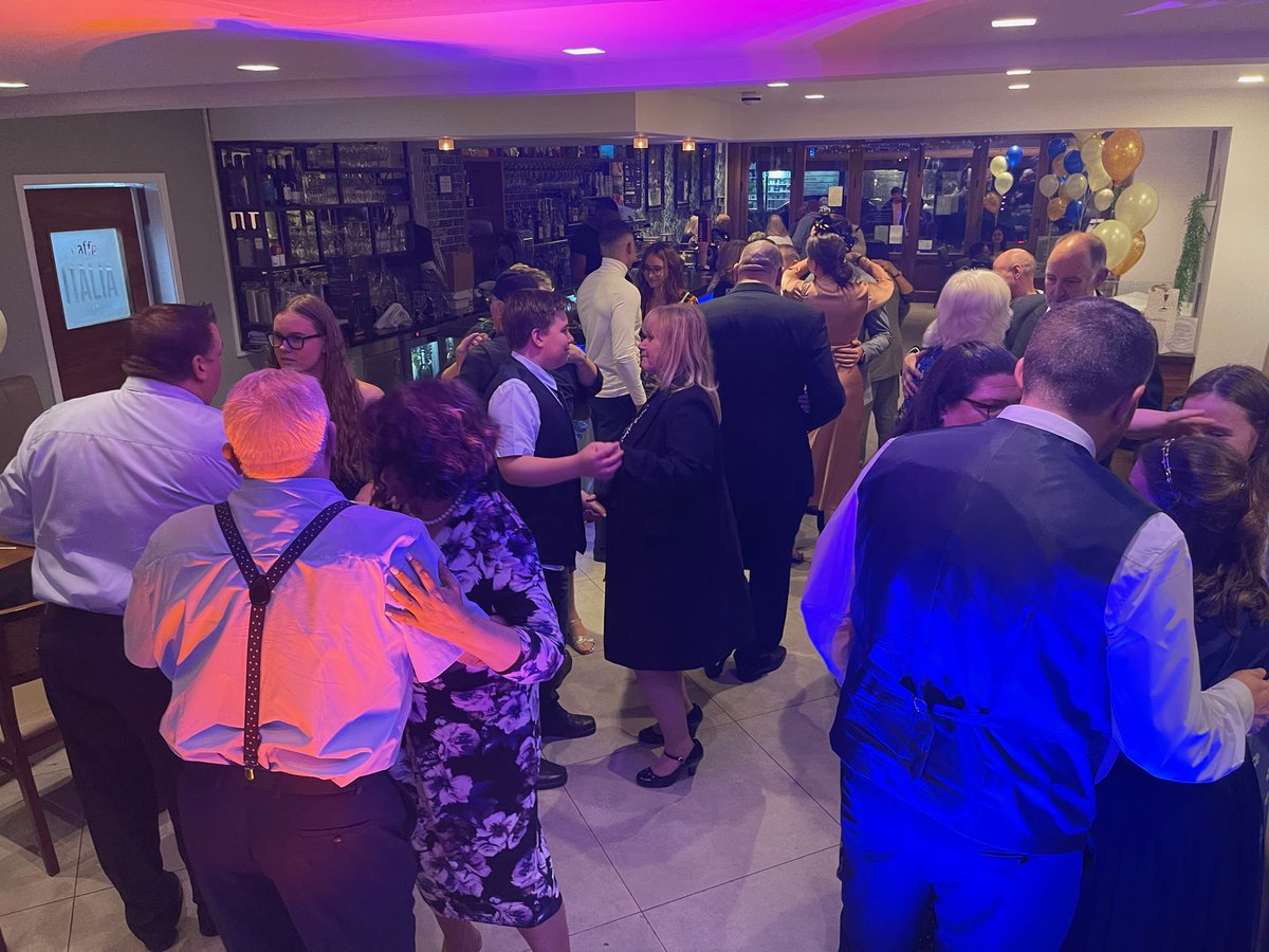 2de_UK's tweet photo. #2DeThrowback … on the same day 2 years ago, #2De headed over to #CaffeItalia #Banstead to party with the “YOUNG COUPLE”, to celebrate their anniversary with their close family and friends.
You guys know how to shake a leg!

HAPPY ANNIVERSARY

#DJ #mobileDJ #anniversry #party https://t.co/5bzILxHsyr