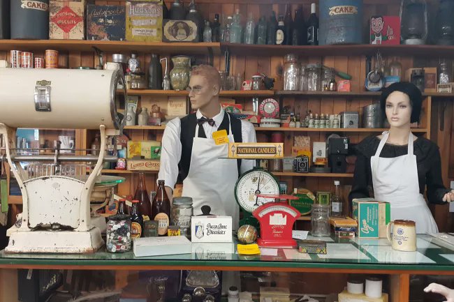 There is an unbelieva-bull museum located on State Highway 1 in Bulls. Our Health Journeys curator Caitlin Timmer-Arends paid the museum a visit recently 🐂

Read about Bulls Museum and her visit here: ourhealthmuseum.org.nz/our-stories/bu…

#bulls #museum #nzhistory #ourhealthjourneysnz