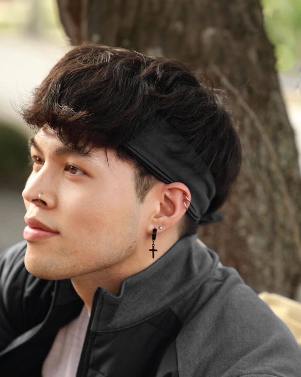 Introducing the NEW Hairbrella Satin-Lined Headband 👏🏽

Experience edges protection like never before with all the features you already love 😉

👑 Premium Satin Lining 

🪶 Lightweight &amp; Breathable

💪🏽 Adjustable and Firm Grip 

😌 Edge Savior