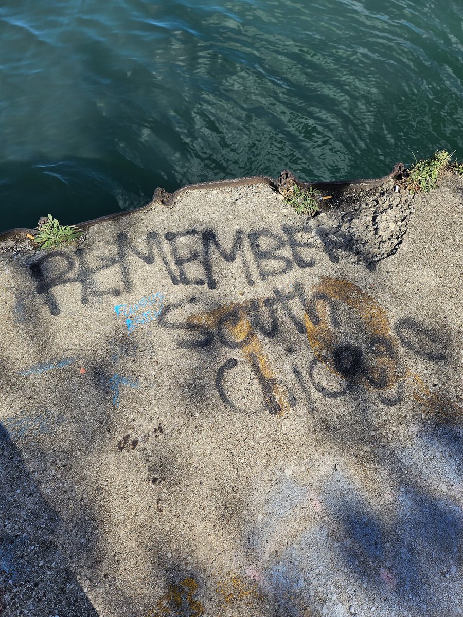 Larry_the_K's tweet image. @GrLakeMichigan the view from Steelworkers Park in Chicago 10/7/23 was glorious! Thank you for being a great photo subject! 

#southworks
#ridebicycleseemore