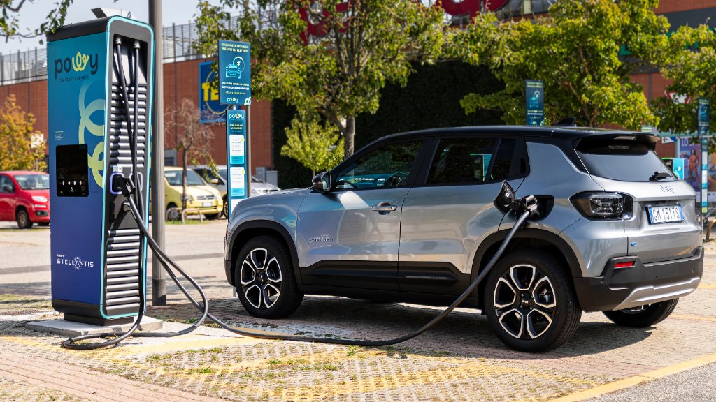 🔋 🛒 Come utilizzare al meglio il tempo per ricaricare l'auto elettrica? 
Grazie a Powy e CBRE puoi ricaricare mentre fai i tuoi acquisti!
Scopri di più ➡️powy.energy 
#Powy # CBRE #emobility #EVs #eMob #parking #centricommerciali #shoppingcentre #retail