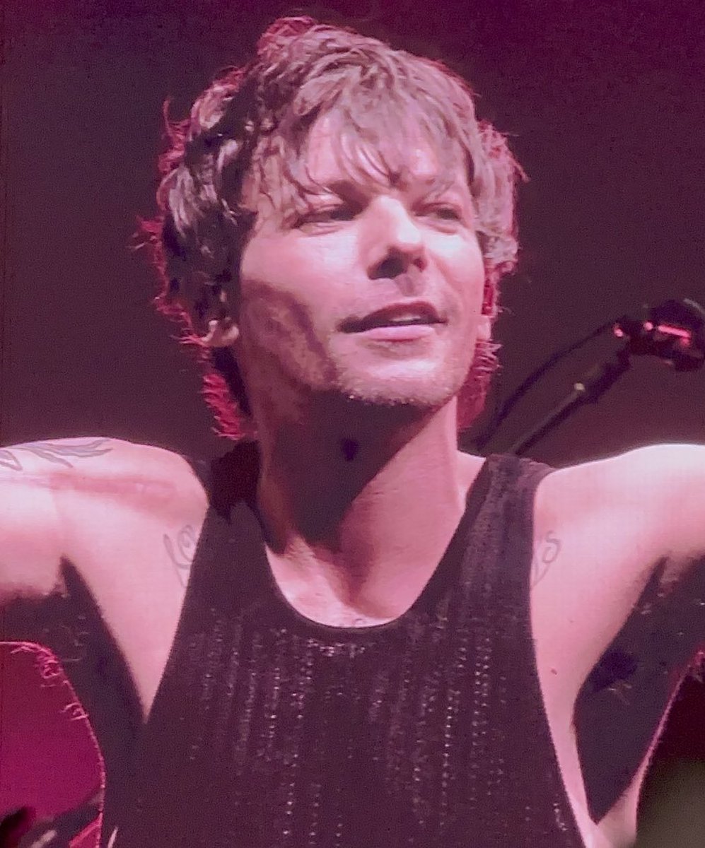 stylinarts's tweet image. YOU’RE TELLING ME THE TANK TOP WAS MESH???%€*\¥&amp;amp;