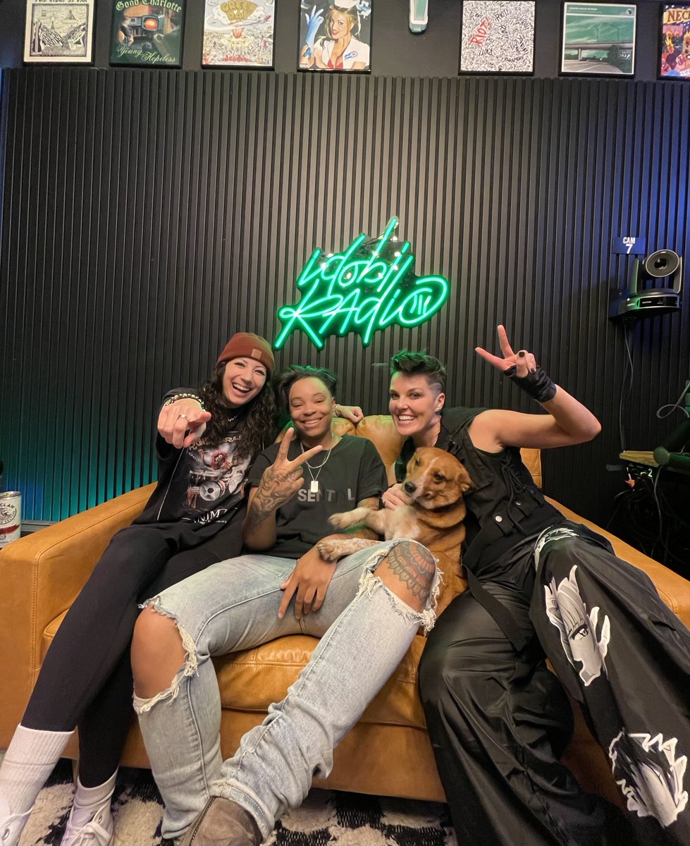 babesbehindbeat's tweet photo. ALLISON SORRELL - It was so cool to hear about the world of Artist Relations from @iamallisonsorrell ! Live on @idobiradio 7pm ET and 8pm ET on all podcast platforms!

#veeps #allisonsorrell #artistrelations https://t.co/jbdMbnxDKV