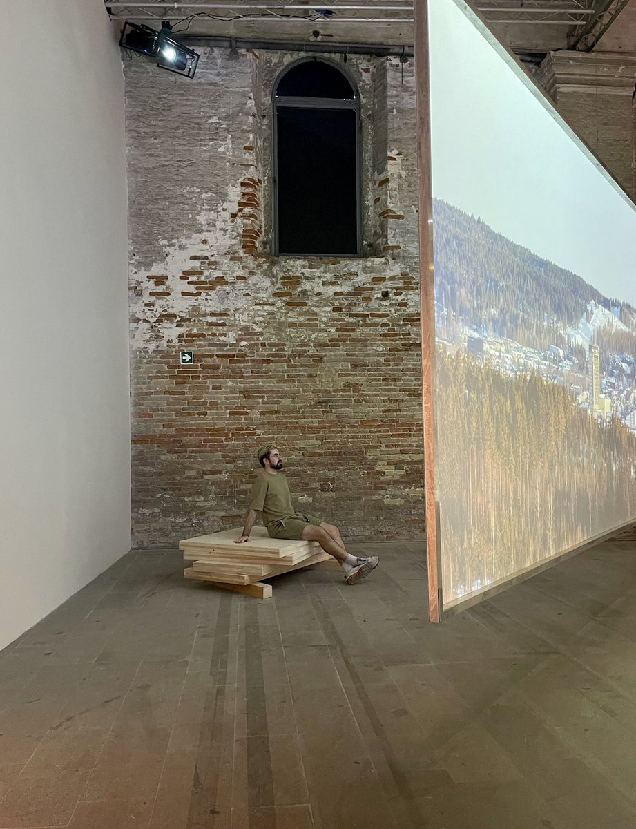 ehh_22's tweet photo. Biennale di Venezia https://t.co/aoqW9oT80F