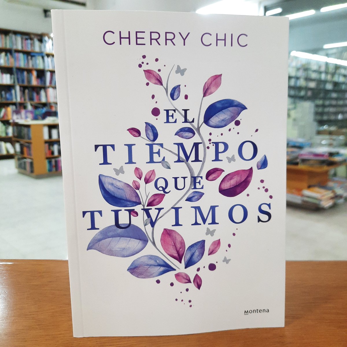 CasassaLorenzo's tweet photo. https://t.co/rymJOiyAVJ
@Cherrychic_
#leer #lectores #libro #libros #relatos #novela #novelas #lectura #escribir #literatura #escritores #lovelybooks #booklover #booklovers #bookstagram #book #booking #eltiempoquetuvimos #cherrychic #novelajuvenil #novelaromantica https://t.co/nuMAmN6SBa