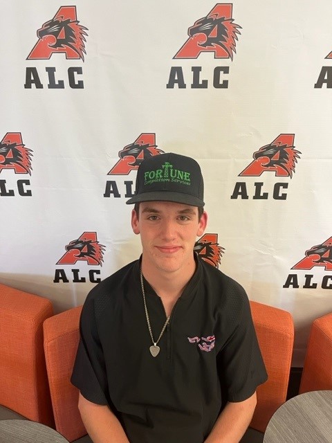 cheryljones1989's tweet photo. We celebrated another graduate today! We are super excited to announce that Colton completed all his graduation requirements today! Colton is a hard worker and will continue to pursue two of his passions; welding and bull-riding! Go get'em Colton!
@AledoISD
#allinaledo
#esmemc https://t.co/MkGBA0fe8T