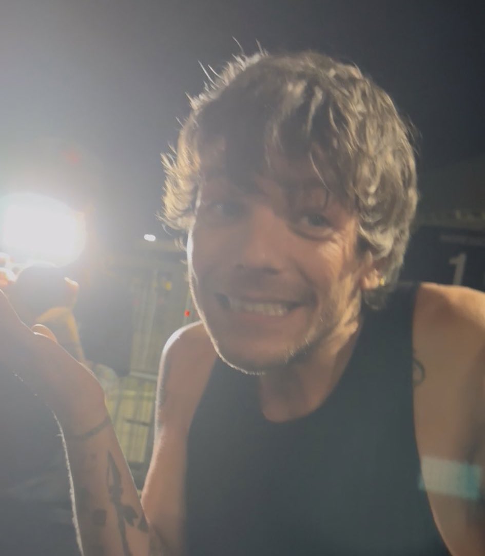 stylinarts's tweet image. HIS EXPRESSIONS ARE KILLING ME