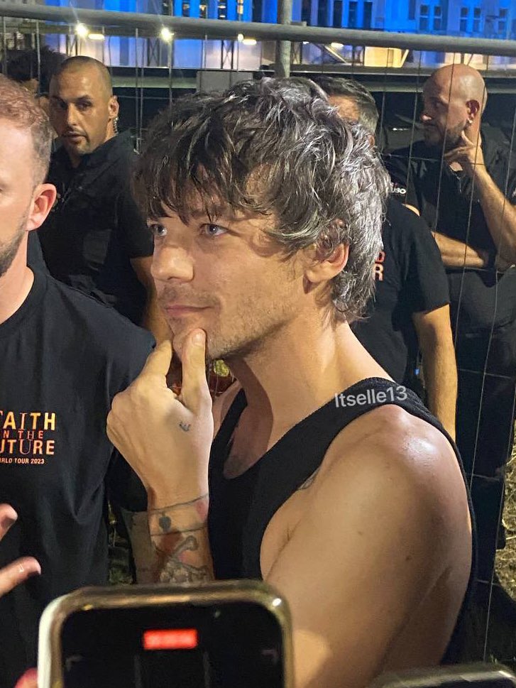 stylinarts's tweet image. HIS EXPRESSIONS ARE KILLING ME