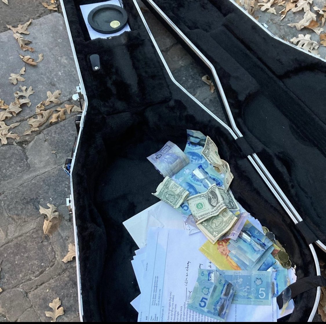 From Tommy: happy columbus day! not a bad haul for this buskin, birthday boy! $150 (give or take conversion) to give to the quebec city food bank. alas i had to send it electronically as the office was closed on saturday!🙄 see ya tonight @mansionkingston. hit bio link for tix!