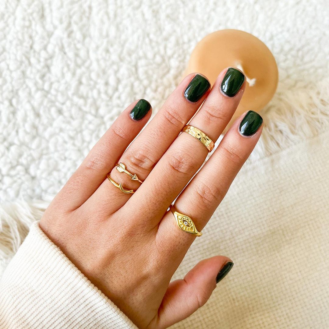 moashop_es's tweet photo. ¿Eres de llevar solo un anillo o varios? 💁🏽‍♀️ https://t.co/1BZLSXK8Sv