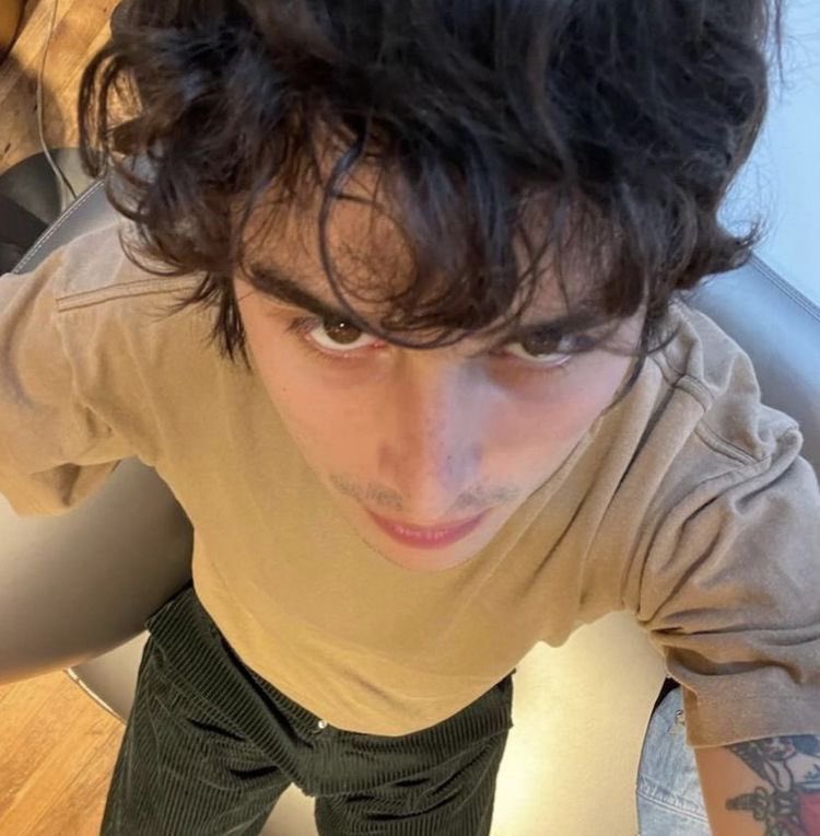 dailycolepics's tweet image. Happy birthday to global superstar and Wallow's lead singer, Cole Preston