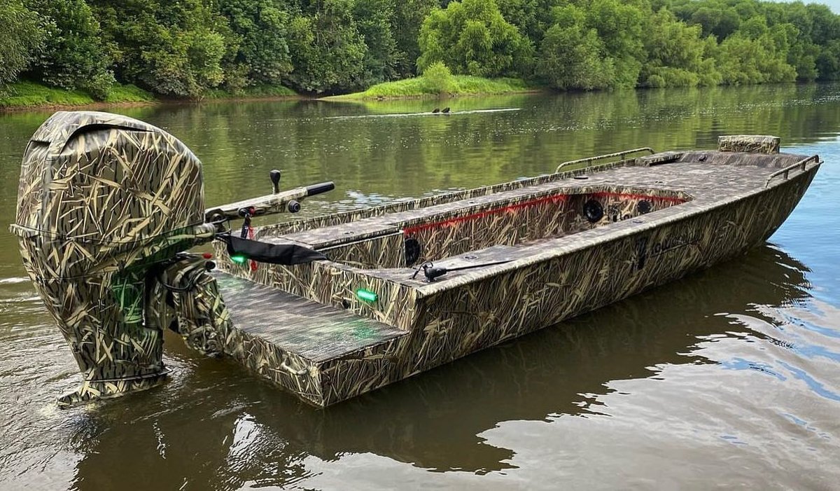 MercuryMarine's tweet photo. Is there a Mercury on the back of your skiff? We want to see! Drop a 📸 in the comments.

📸: @tricked_skiffs

#GoBoldly https://t.co/ag58UjqCcj