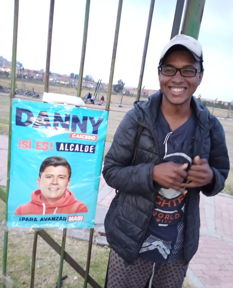 yefrizuniga1's tweet photo. Próximo alcalde de Soacha se llama @dannycaiced
- Danny Caicedo
- Soacha
#soacha #alcalde #soachaalcalde #dannysiesalcalde #soachagobierna #yefri #yefrizuñiga #Politica https://t.co/7cJf68zVbM