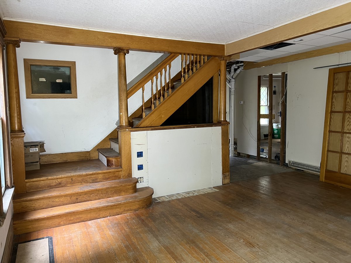 830 Ostrom Ave
Syracuse, NY 13210
Asking Price: $222,000

Large home near Syracuse University in need of major renovation.  The first floor has a double parlor, dining room, large kitchen, and laundry. The second floor has 4 bedrooms and 2 full bathrooms.  bit.ly/830OstromAve