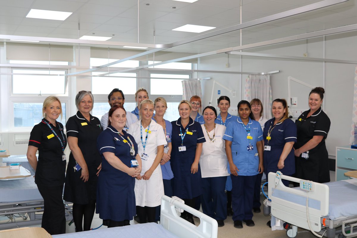 Team work makes the dream work!
What an amazing day!
Well done to all Ward 32!
Hard works pays off!

#proudtocare #teamworkmakesthedreamwork #newward 

<a href="/hannahR85869966/">hannah Ryan</a> <a href="/CBU1_BHNFT/">CBU1_BHNFT</a> <a href="/barnshospital/">Barnsley Hospital</a> <a href="/Cbu1Nurses/">Cbu1 Senior Nurses</a> <a href="/clare_hart123/">Clare Carter</a> @LouiseSharp23
