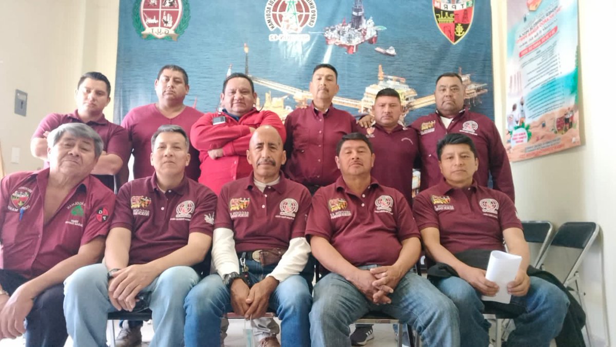 42Acolman's tweet photo. Reunión Dónde se tomaron acuerdos y decisiones importantes en apoyo a nuestro líder Luis Gerardo Pérez Sánchez @lgps03101 , Srio. Gral. Marco Antonio Azuara @MarcoAzuara1 y Srio. Gral. Nal. Ing. Ricardo Aldana #MasUnidosQueNunca @Seccion42_STPRM https://t.co/bYoiLBiGfO
