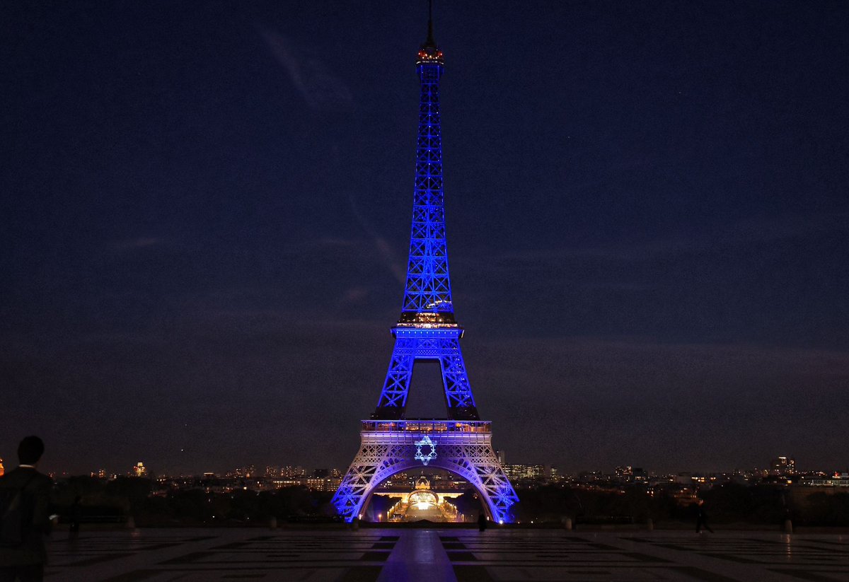 Paris solidaire avec le peuple israélien.

🇮🇱

Paris in solidarity with the Israeli people.