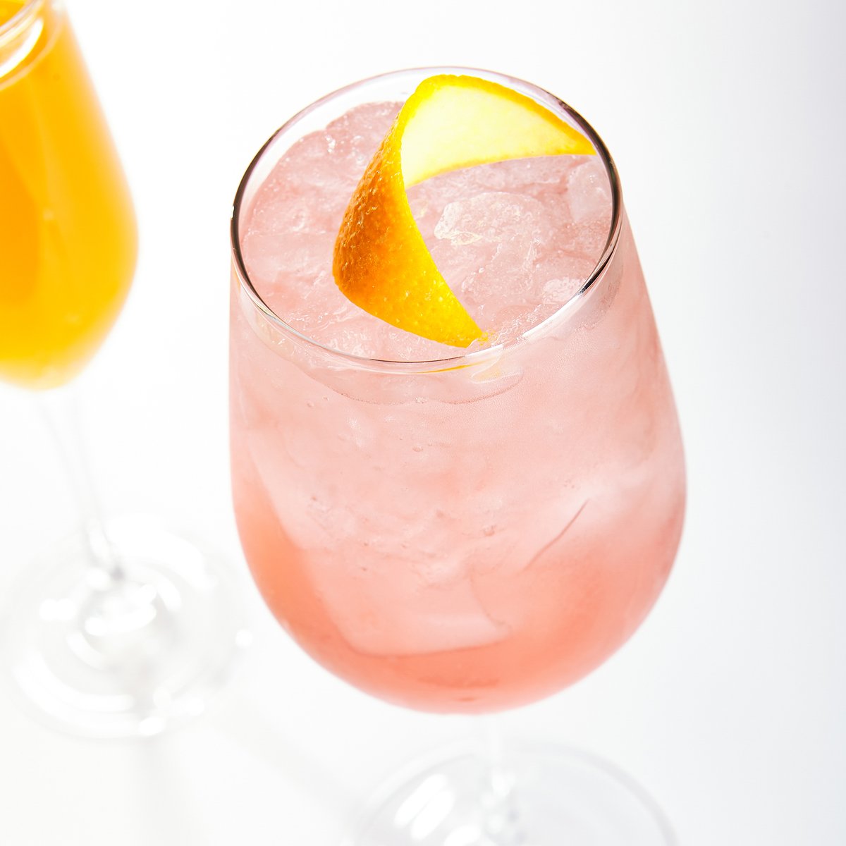 guinigiwines's tweet photo. Have you tried a Rosé 75?

Prosecco Rosé D.O.C.
1.5 oz Uncle Val’s Botanical Gin
.5 oz Fresh Lemon Juice
.5 oz Simple Syrup

#guinigiwines #proseccorosé #sparklingwine #french75 https://t.co/CdoczW6pEf