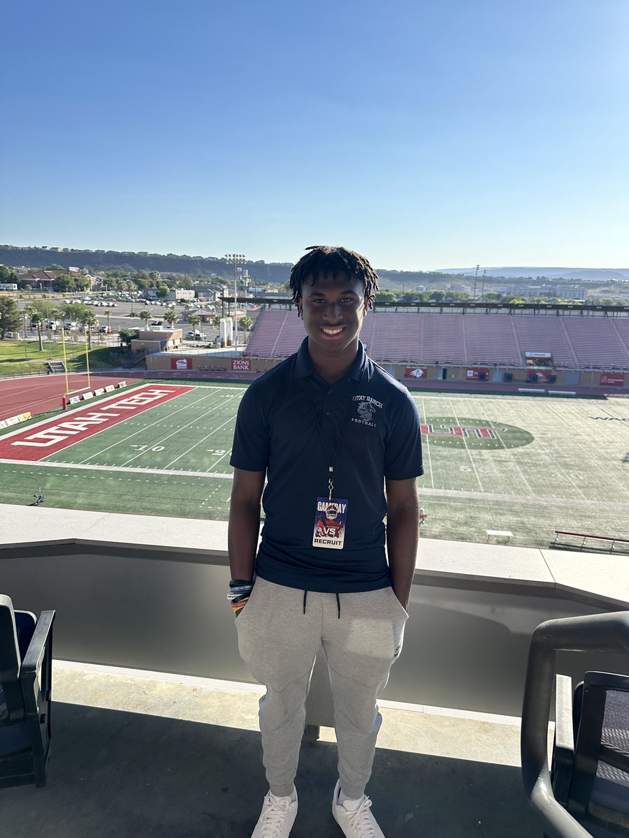 Incredible visit to <a href="/UtahTechFB/">Utah Tech Football</a>. I loved the atmosphere and learning more about the physical therapy program on the campus tour! 
<a href="/BRayStutzmann/">Billy Ray Stutzmann</a> <a href="/coachtui_utu/">Peter Tuitupou</a> <a href="/CoachPPeterson/">Paul Peterson</a>