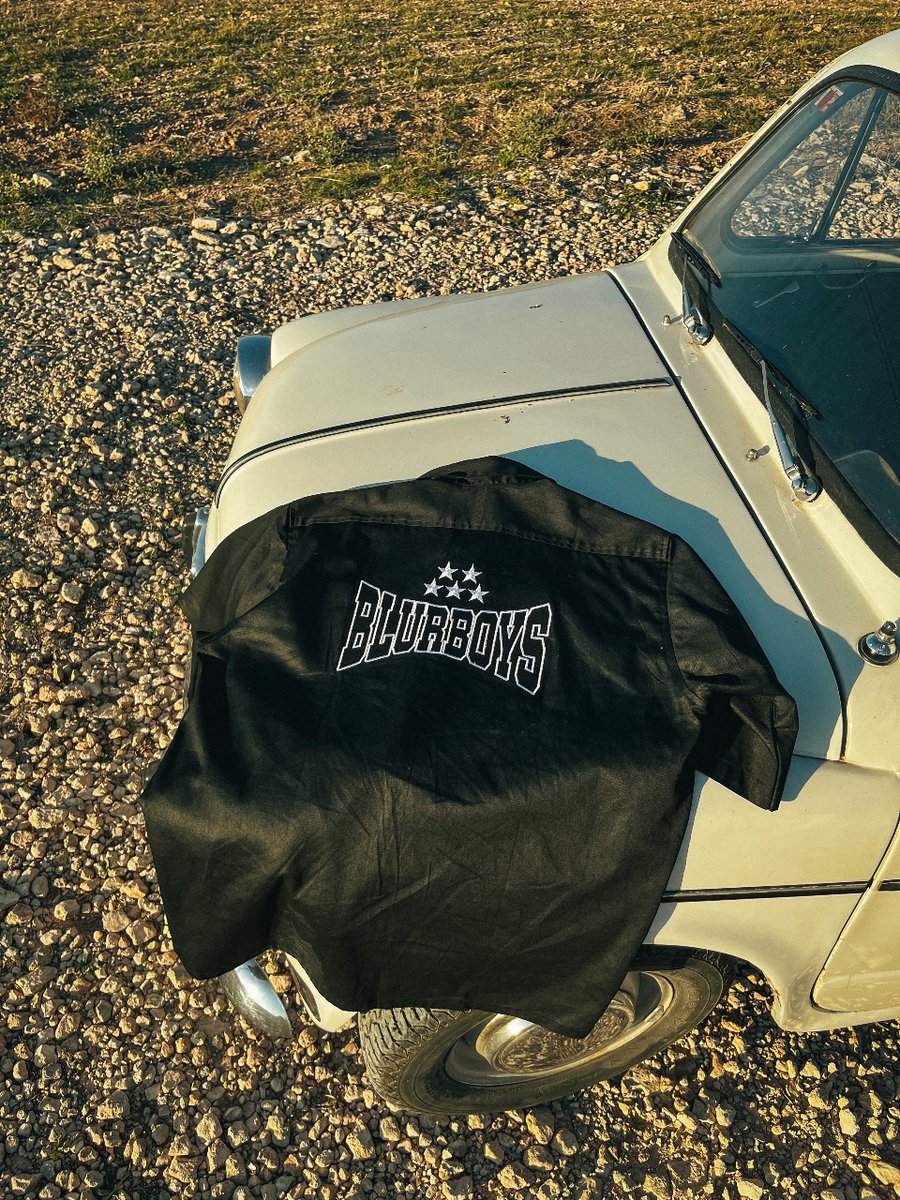 BlurBoyss's tweet photo. ¿Estás listo para aprovechar esta oportunidad?

¡No te pierdas la oportunidad de tener la prenda que siempre has deseado! El viernes 13, volvemos a abastecer nuestras prendas más deseadas. ¡Tienes que estar preparado! #Viernes13 #blurboys #yourfashiondealer https://t.co/8njv4Mdzab