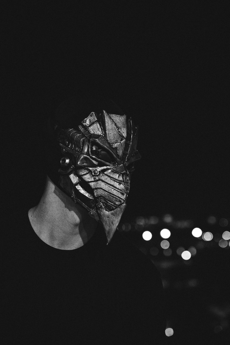 Hey. The next phase of the ZIN project starts now

New mask today, and new music this month :)

Thank you all for your patience and support, I hope you all dig what I have in store

📷: <a href="/york_corps/">York A Pimiento</a>