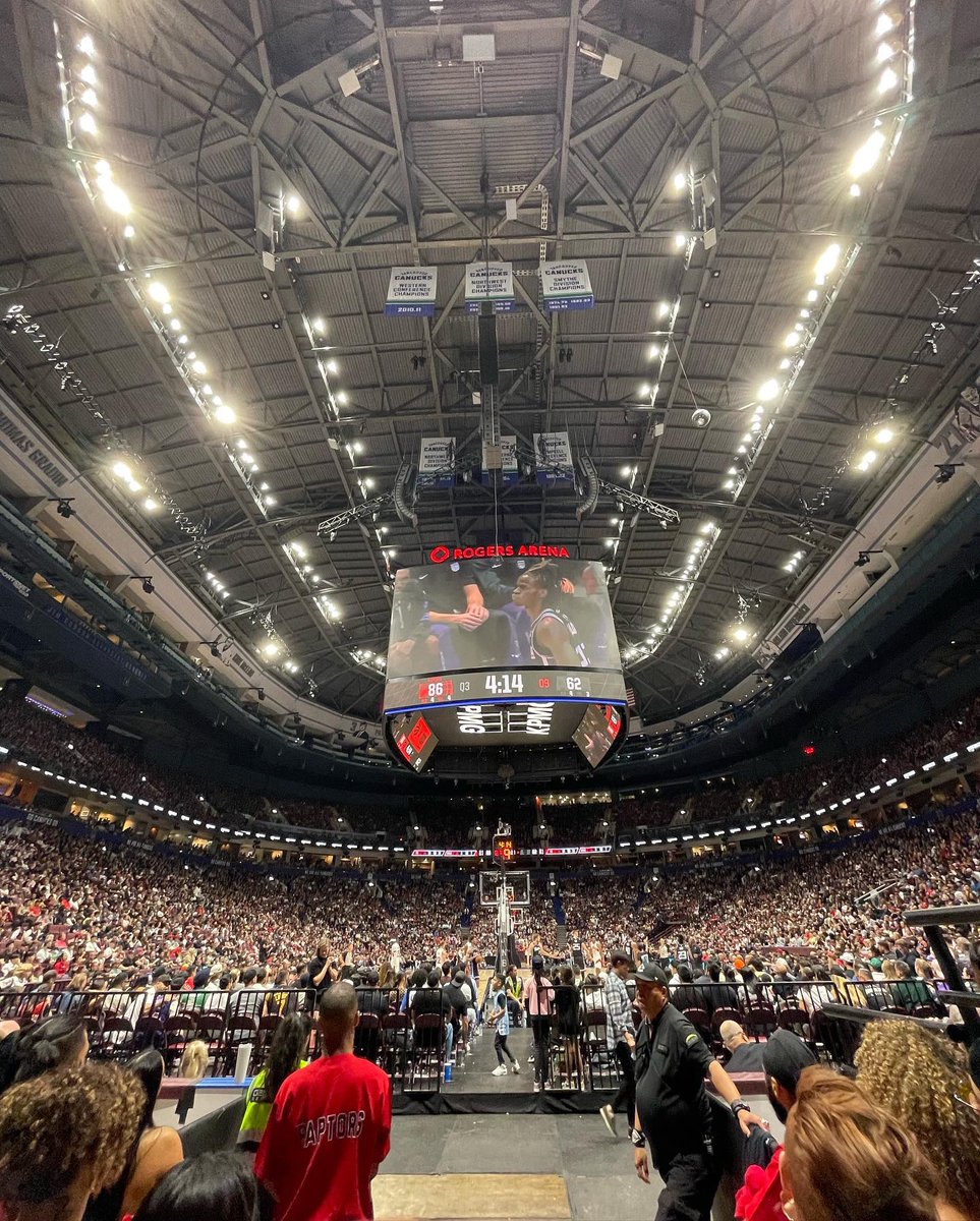 skaita16's tweet photo. Thanks @Raptors! Glad to have connected and worked with your team! Have a safe travel back to Toronto!
And thank you Vancouver. Your energy was felt at @RogersArena. Cheers all, and see you at the @Canucks Home Opener on Oct. 11th!
#GameOps | #WeTheNorth https://t.co/8o8IY3qphZ