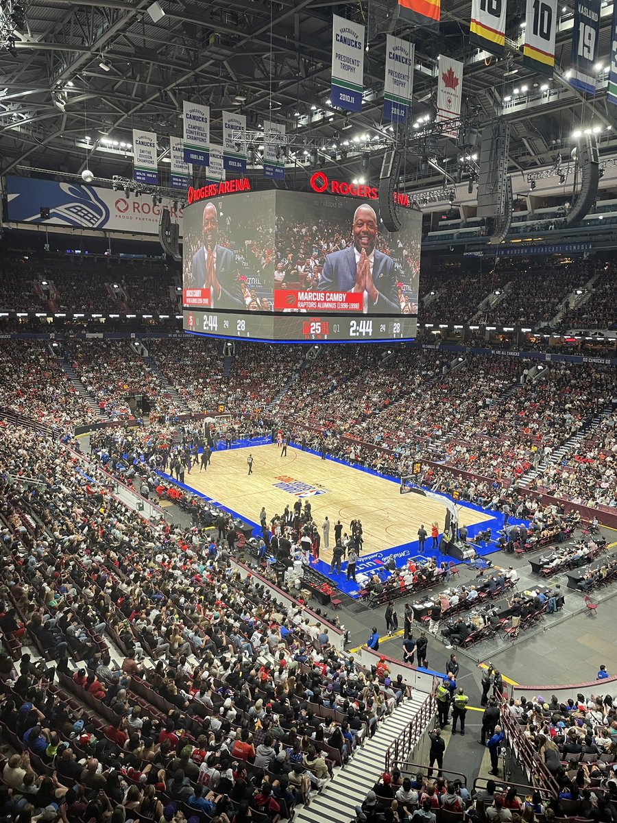 skaita16's tweet photo. Thanks @Raptors! Glad to have connected and worked with your team! Have a safe travel back to Toronto!
And thank you Vancouver. Your energy was felt at @RogersArena. Cheers all, and see you at the @Canucks Home Opener on Oct. 11th!
#GameOps | #WeTheNorth https://t.co/8o8IY3qphZ