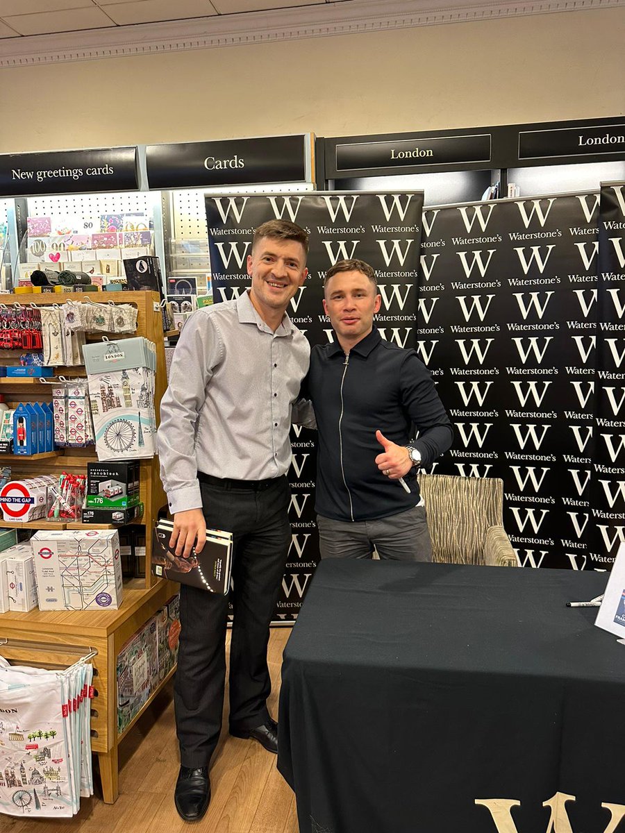 philmuzz88's tweet photo. @RealCFrampton Great to speak to you again mate! Cheers for the book signings too! https://t.co/frNUAlNdI0