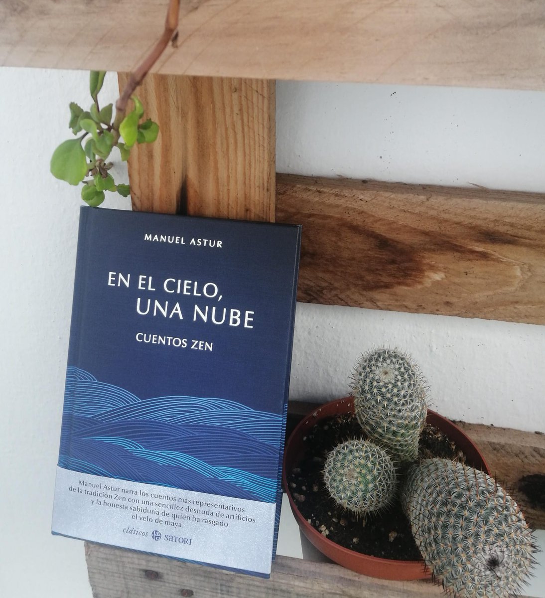 Nuestro librero de confianza de <a href="/PrismaTomares/">Librería Prisma Tomares</a> nos recomendará otra historia en #UnLibroParaTi