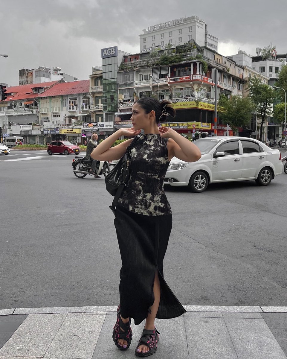 zoevya's tweet photo. Wearing Issey Miyake all around Vietnam 🇻🇳 https://t.co/mclZzcClfH