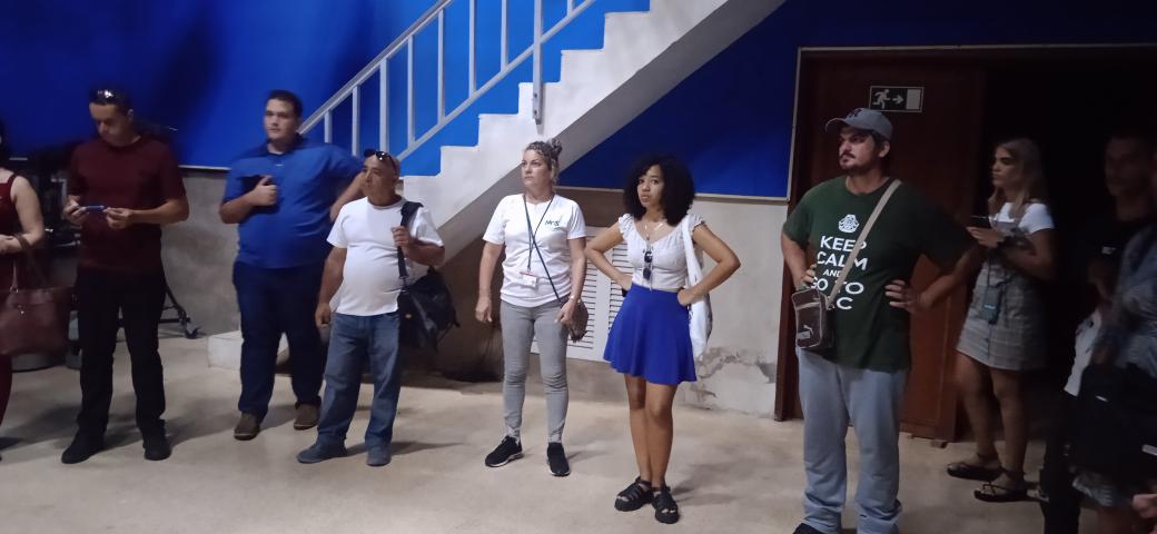 Alex_Tapanes's tweet photo. Inicia recorrido de los Talleristas y a la vez comunicadores de los Proyectos FAO (#MAS, #COBIMAS, #POSAS y #CONSAS) por las áreas de la @eictv_cuba, espacio de capacitación para las personas que se encargan de mostrar las buenas prácticas de la agricultura sostenible en Cuba. https://t.co/4p1YXPfvH5