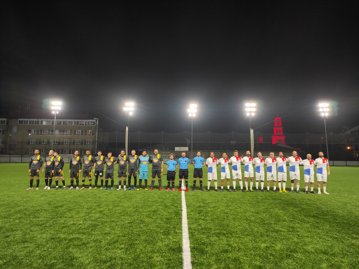 EfendiLig'de 2023-2024 sezonu başlıyor. 🔥

Açılış maçında <a href="/Atletico_Hibrit/">Atletico Hibrit</a> ile <a href="/SonBaskiFK/">Futbol Kalemleri</a> karşılaşıyor.