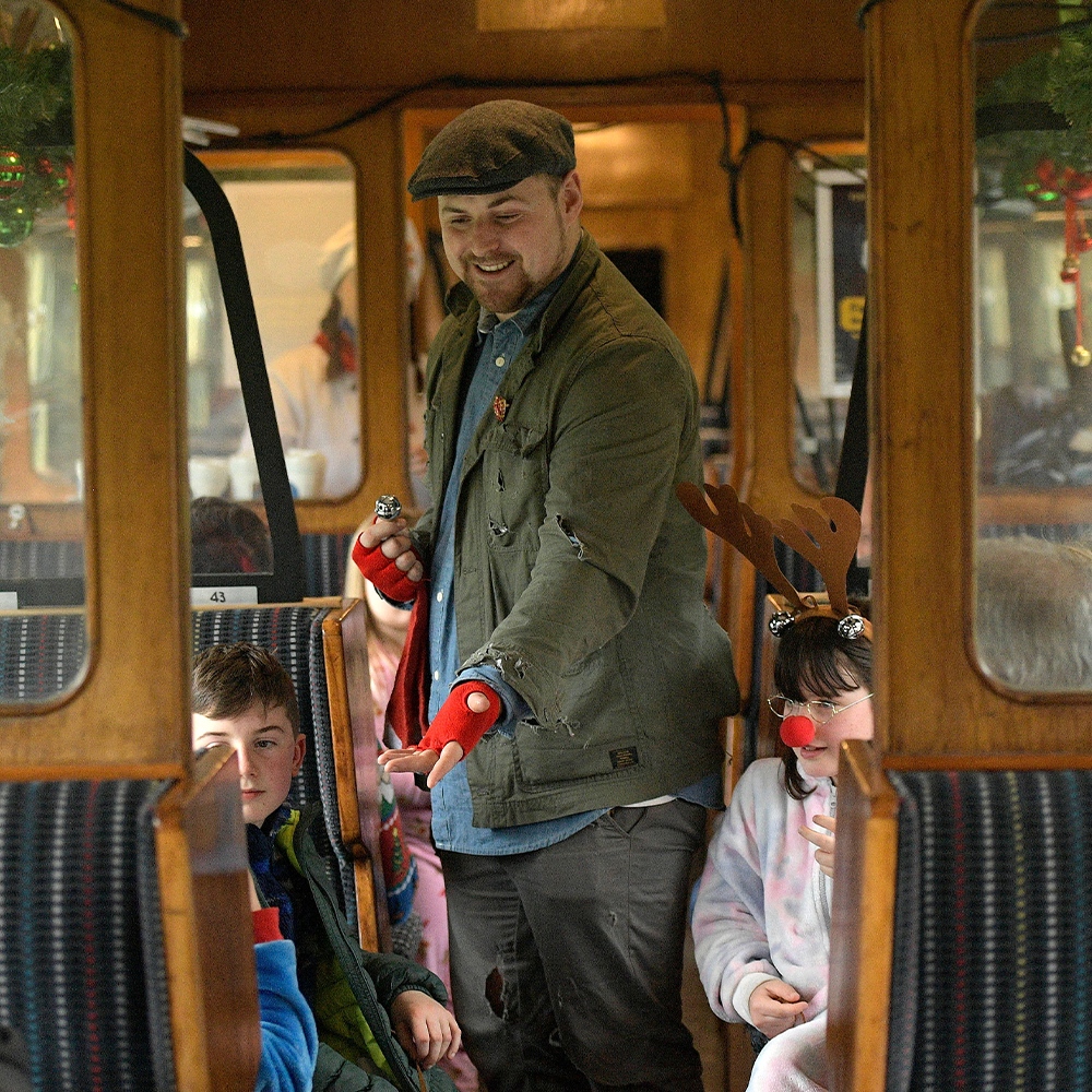 "Seeing is believing. Am I right?" See for yourself this Christmas on board THE POLAR EXPRESS™ Train Ride! Tickets are still available so head over to the website to get yours today! 

…thdevonrailwaythepolarexpressride.com

#ThePolarExpress #ThePolarExpressTrainRide